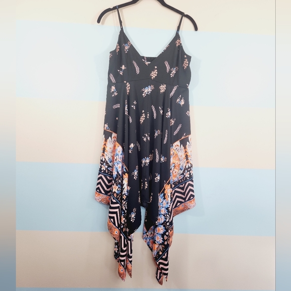 Express Floral Handkerchief Dress - Picture 9 of 10